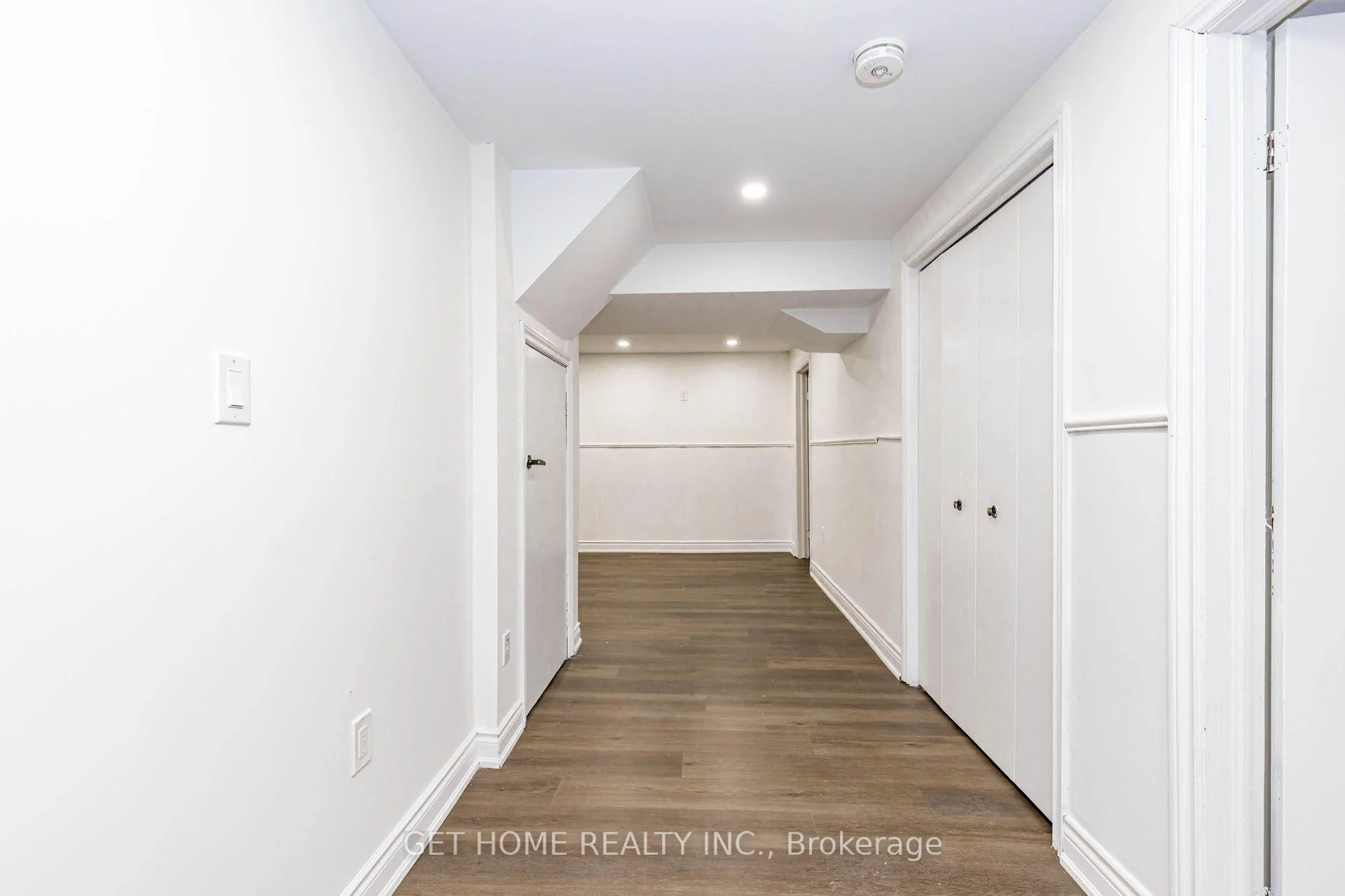 Photo 43 of 70 Gardner Place, Vaughan, Maple — HOMEH