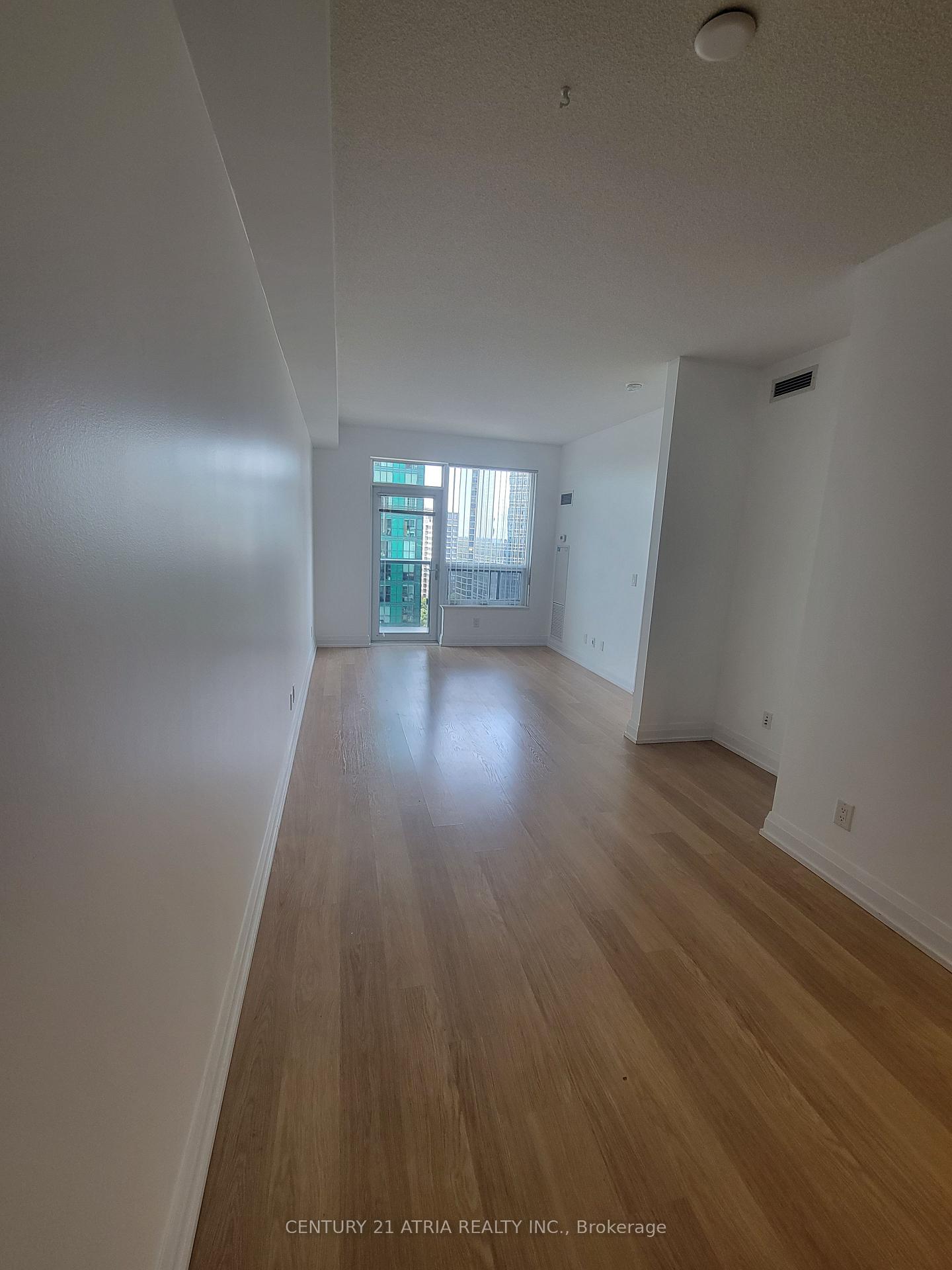 Photo 3 of Unit 1501, 2 Anndale Drive, North York, Willowdale East — HOMEH