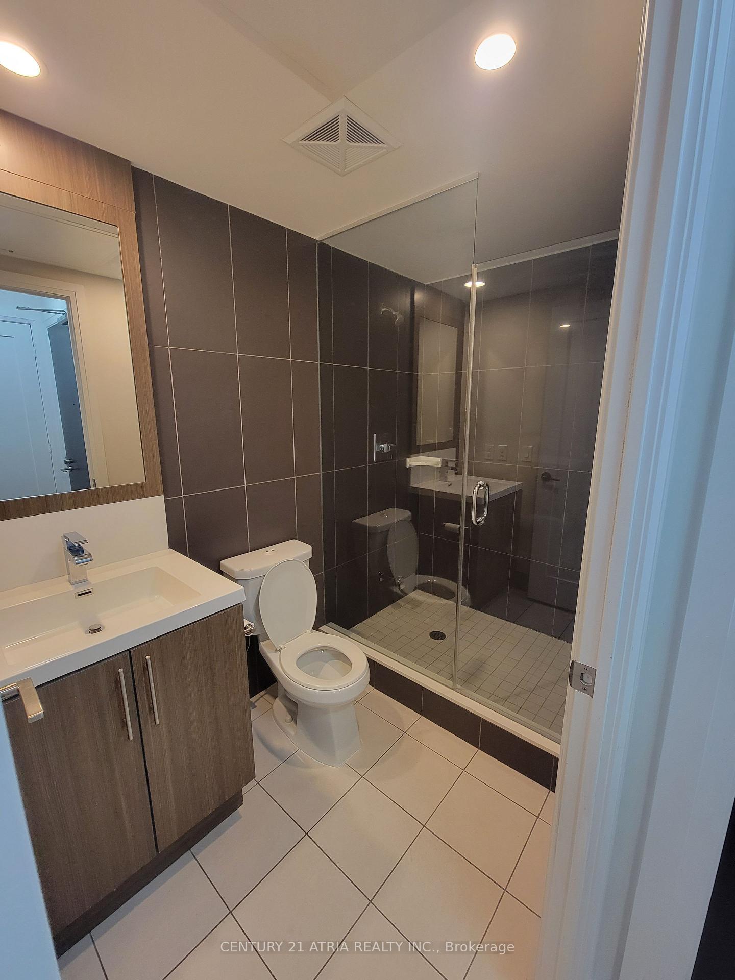 Photo 8 of Unit 1501, 2 Anndale Drive, North York, Willowdale East — HOMEH