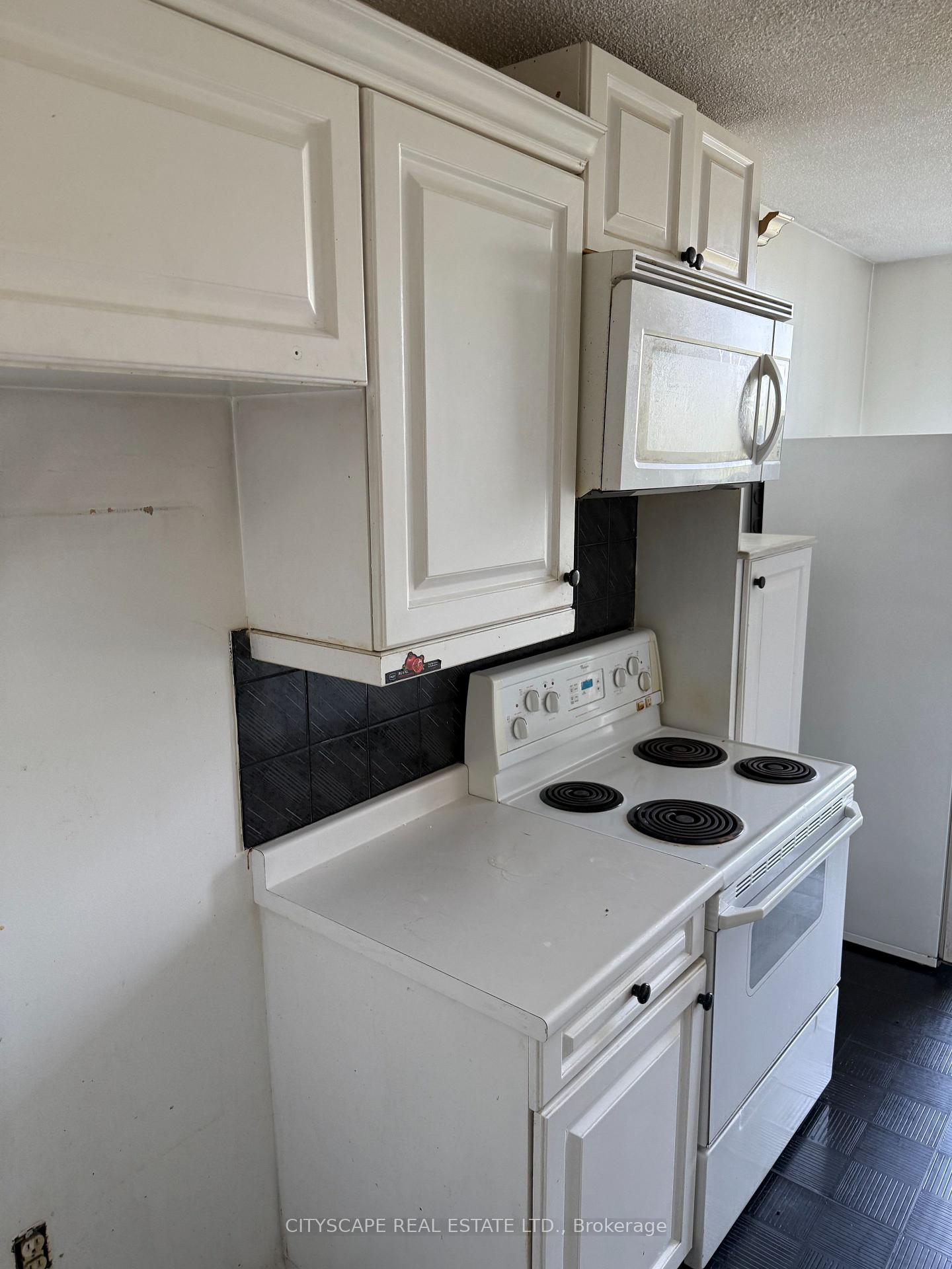 Photo 6 of Unit 406, 21 Knightsbridge Road, Brampton, Queen Street Corridor — HOMEH
