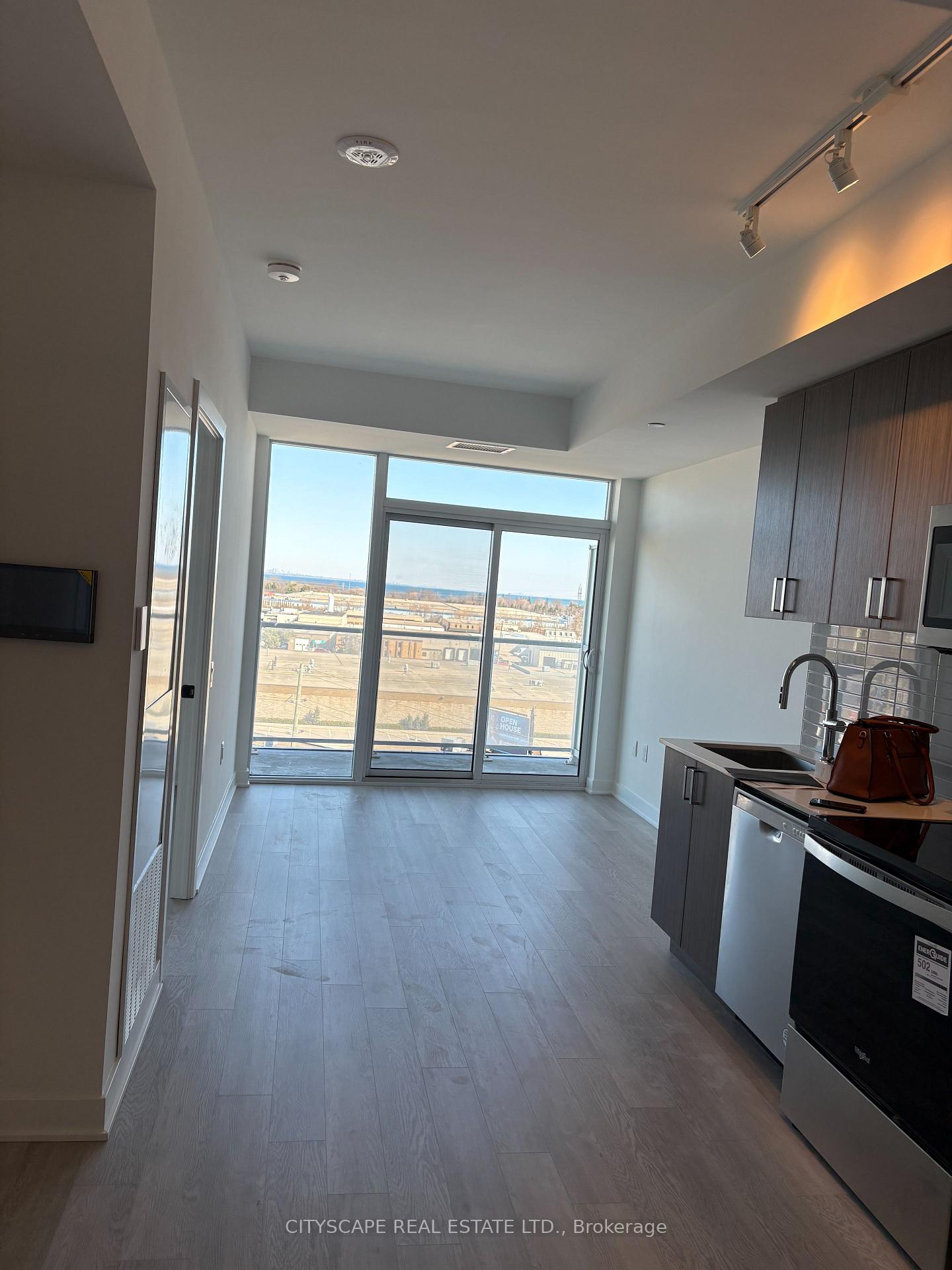 Photo 8 of Unit 406, 21 Knightsbridge Road, Brampton, Queen Street Corridor — HOMEH