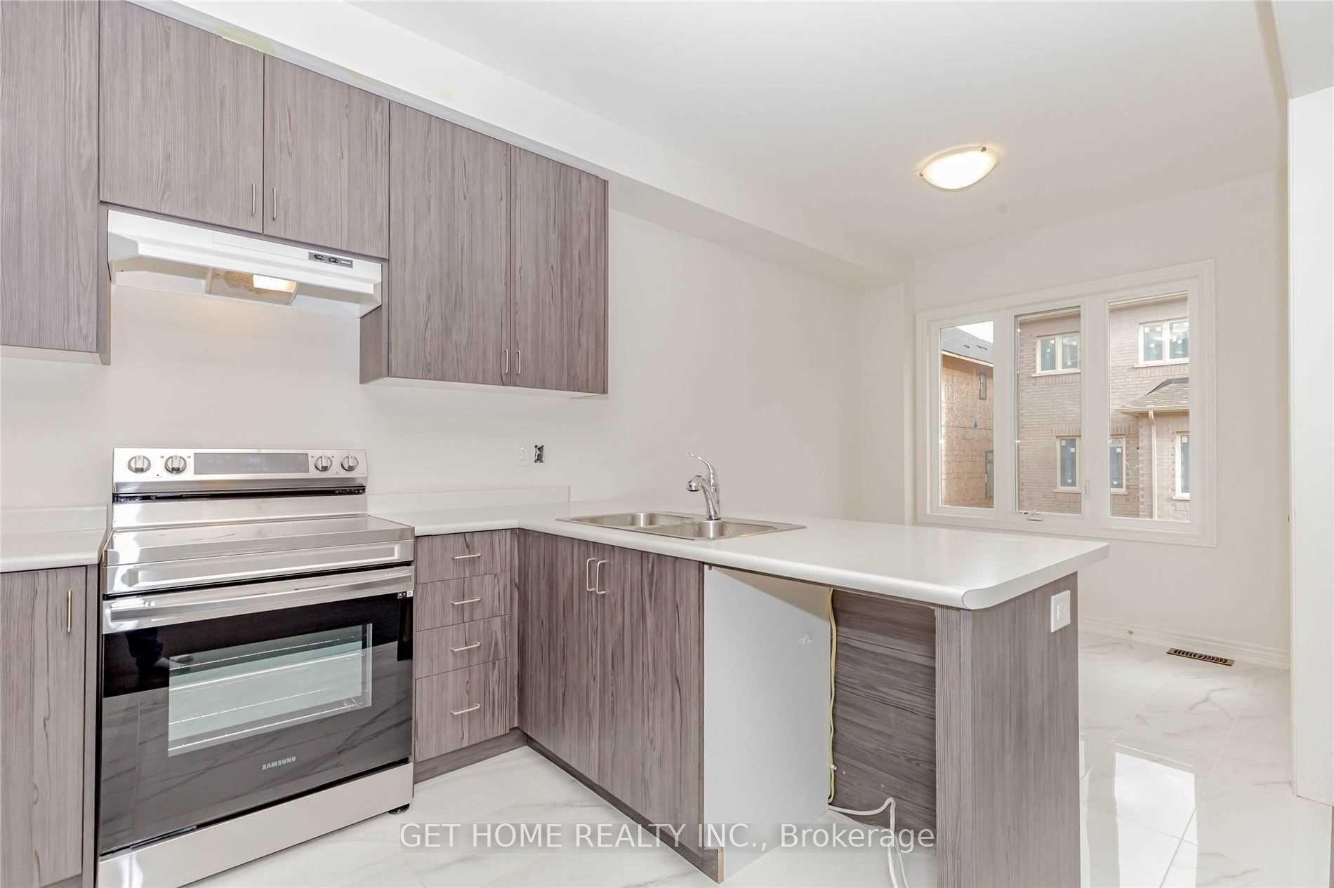 Photo 10 of 83 Westfield Crescent, Hamilton, Waterdown — HOMEH