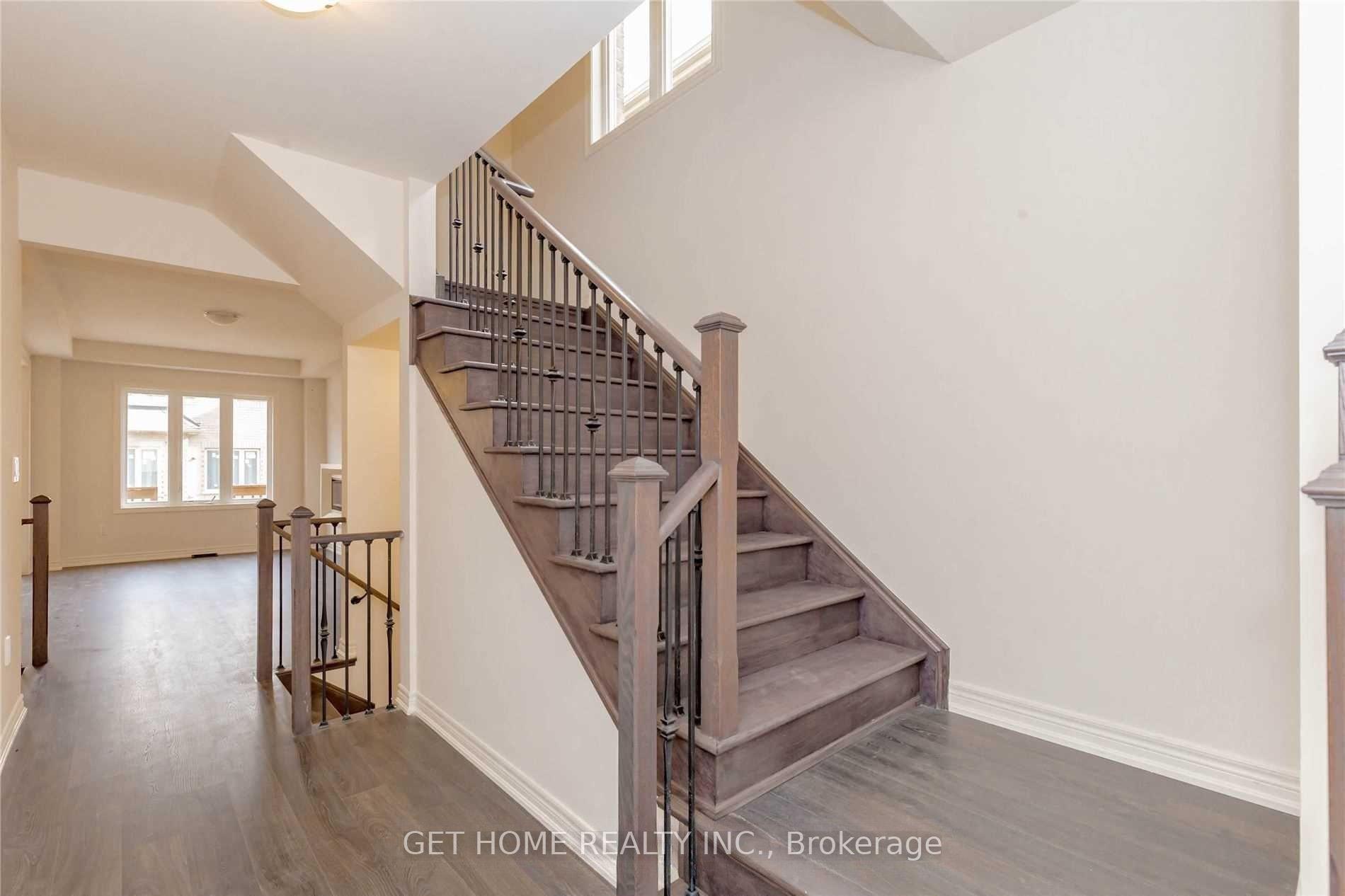 Photo 33 of 83 Westfield Crescent, Hamilton, Waterdown — HOMEH