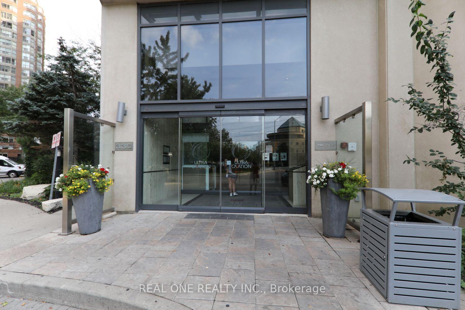 Front of Unit 2708, 330 Burnhamthorpe Road W