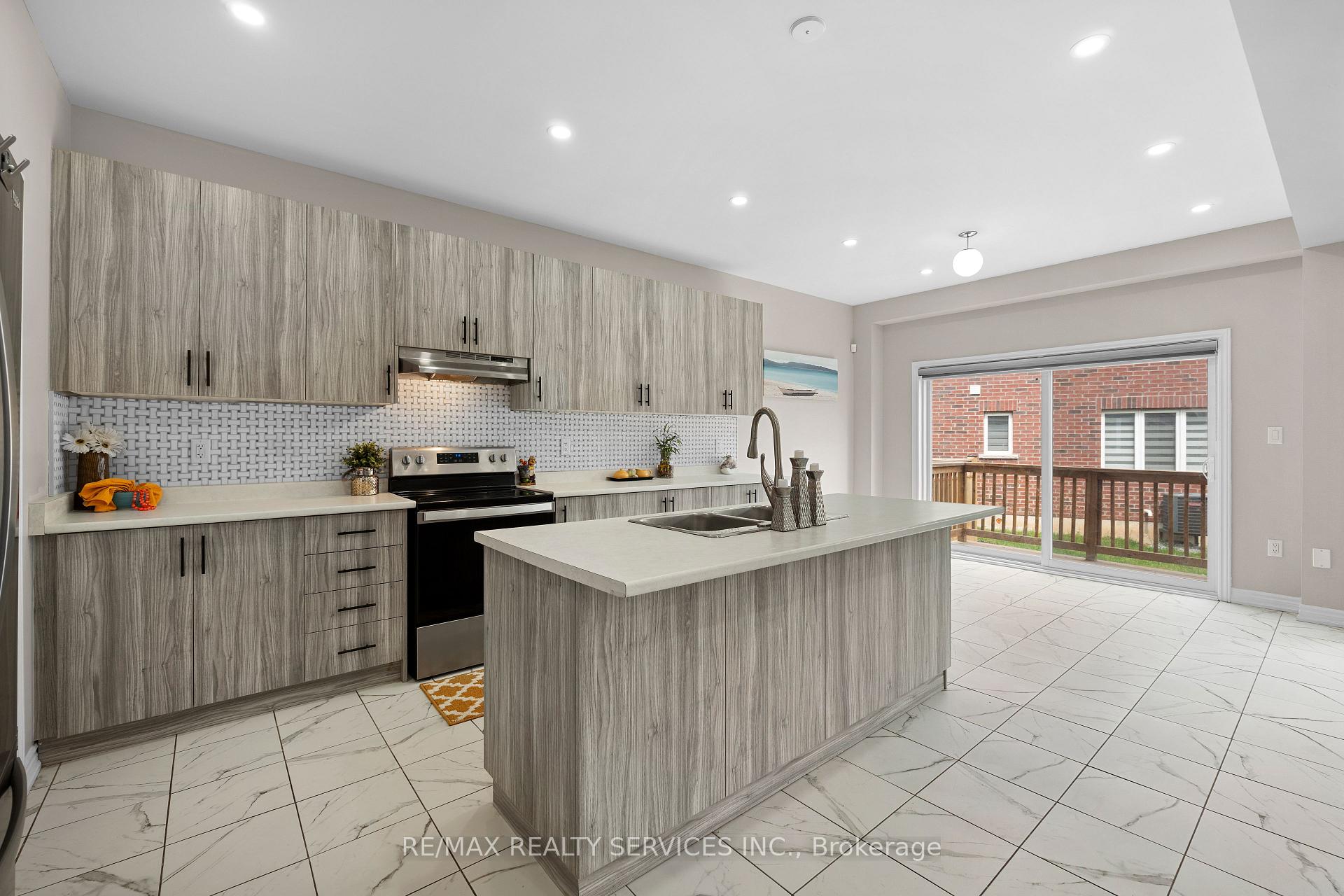 Photo 5 of 178 Tumblewood Place, Welland, Dain City — HOMEH