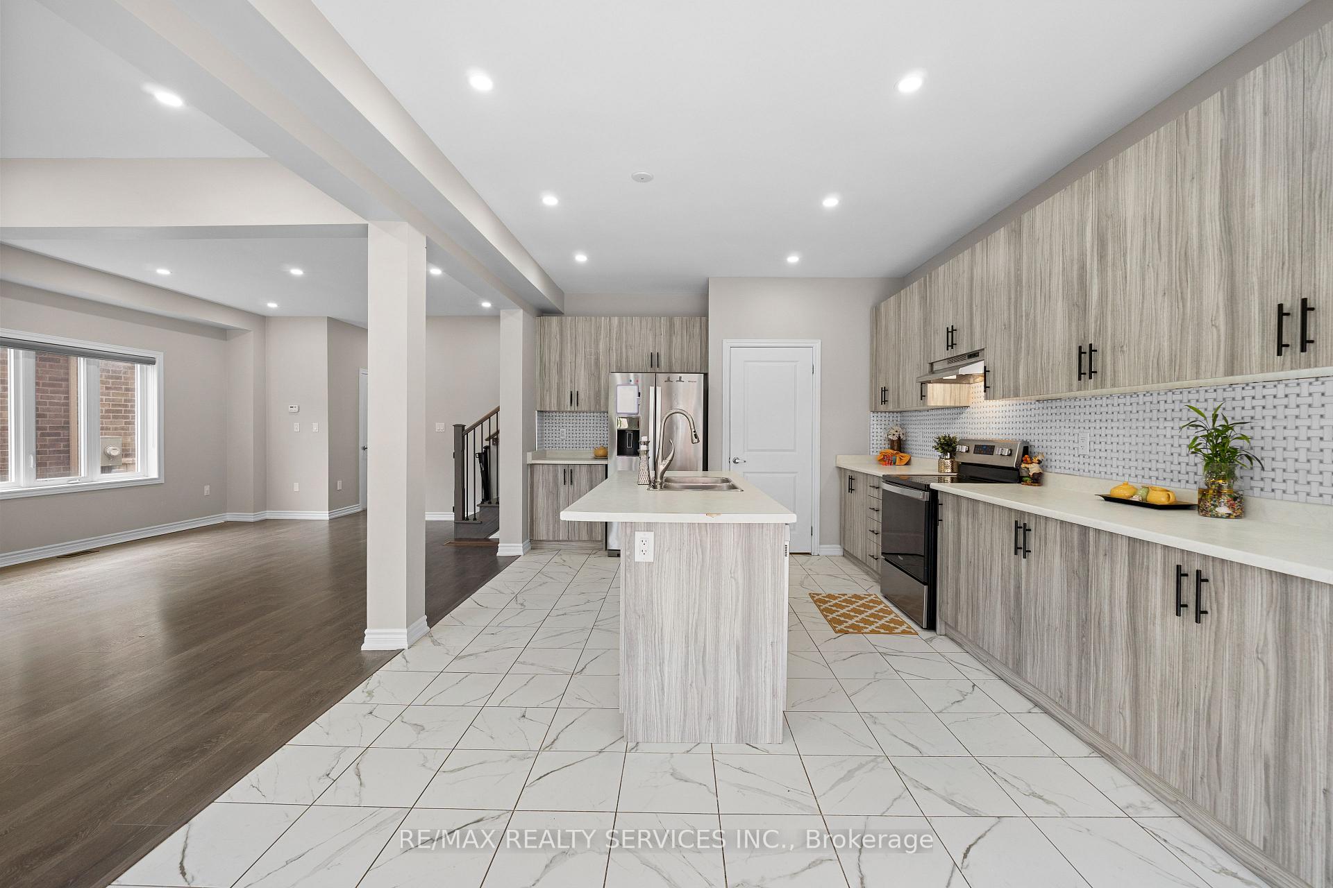 Photo 7 of 178 Tumblewood Place, Welland, Dain City — HOMEH