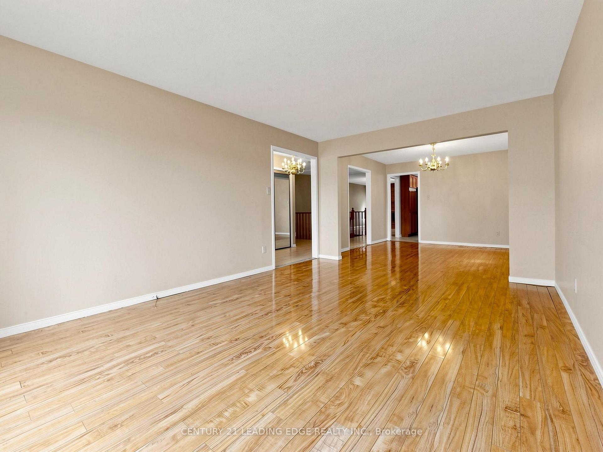 Photo 9 of 9 Coates Crescent, Richmond Hill, Oak Ridges Lake Wilcox — HOMEH