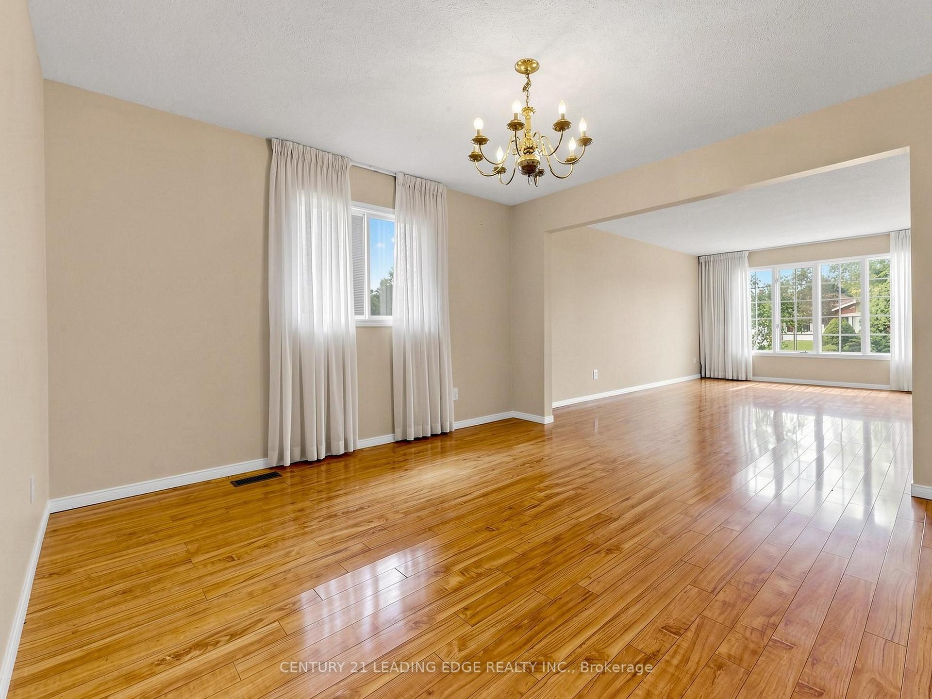 Photo 19 of 9 Coates Crescent, Richmond Hill, Oak Ridges Lake Wilcox — HOMEH