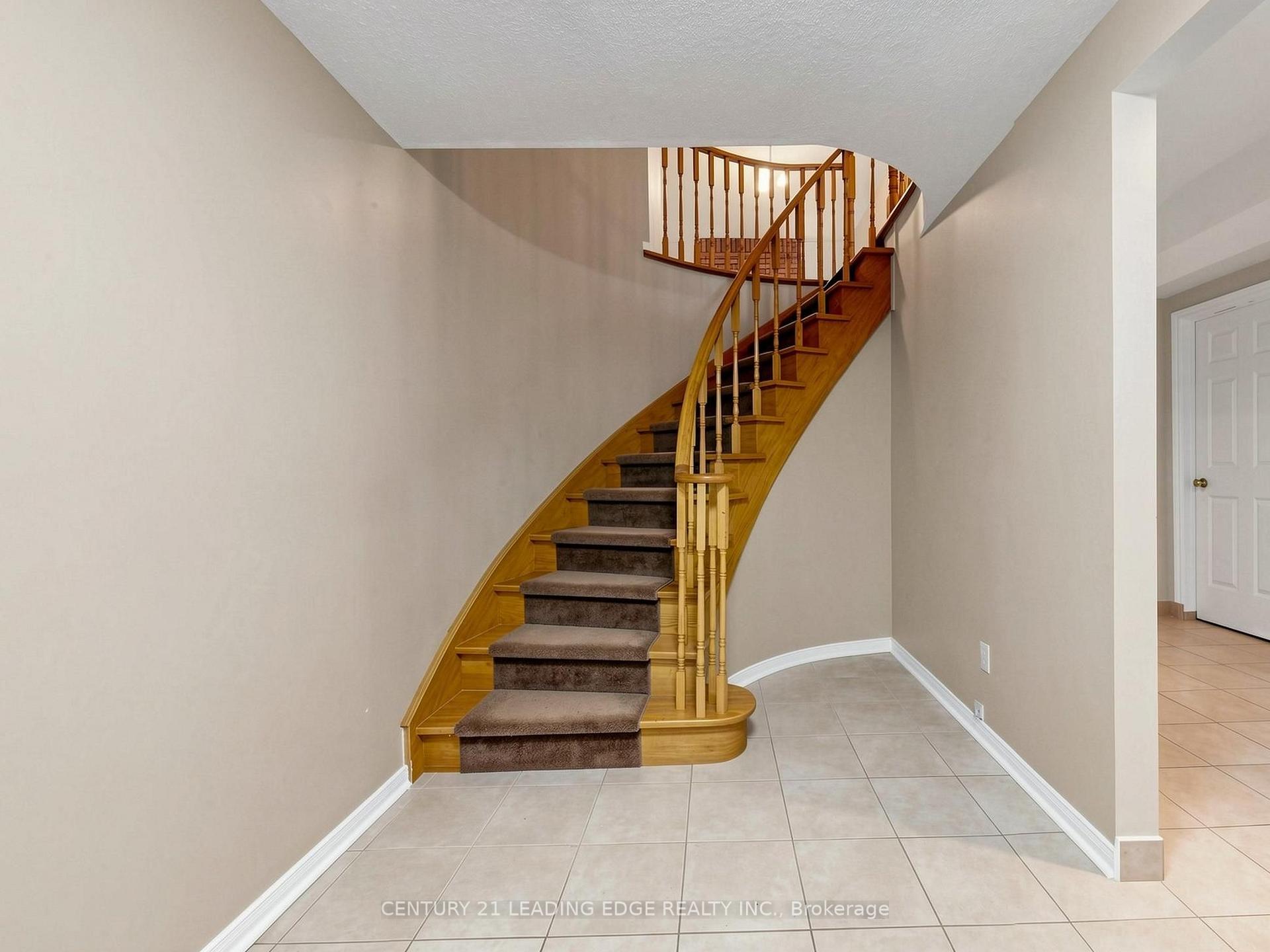 Photo 63 of 9 Coates Crescent, Richmond Hill, Oak Ridges Lake Wilcox — HOMEH