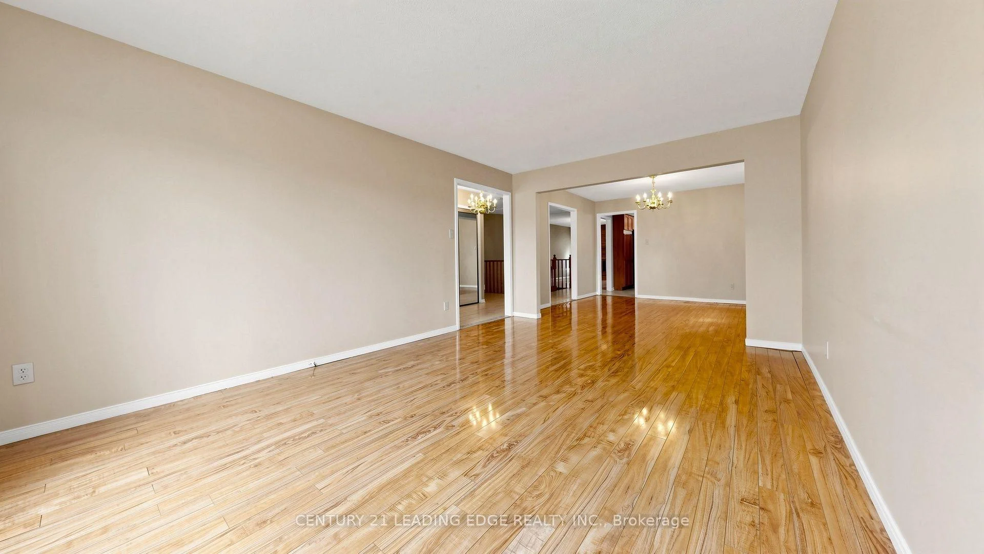 Photo 10 of 9 Coates Crescent, Richmond Hill, Oak Ridges Lake Wilcox — HOMEH