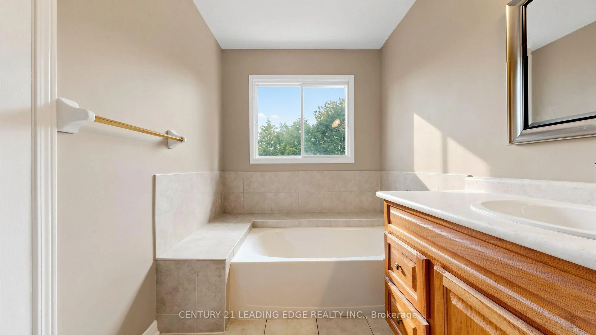 Photo 52 of 9 Coates Crescent, Richmond Hill, Oak Ridges Lake Wilcox — HOMEH