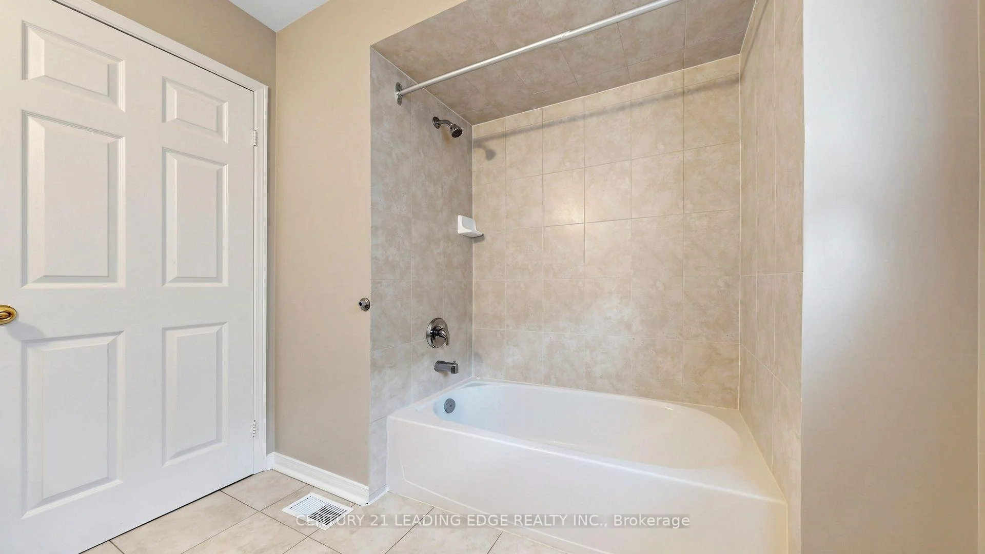Photo 62 of 9 Coates Crescent, Richmond Hill, Oak Ridges Lake Wilcox — HOMEH
