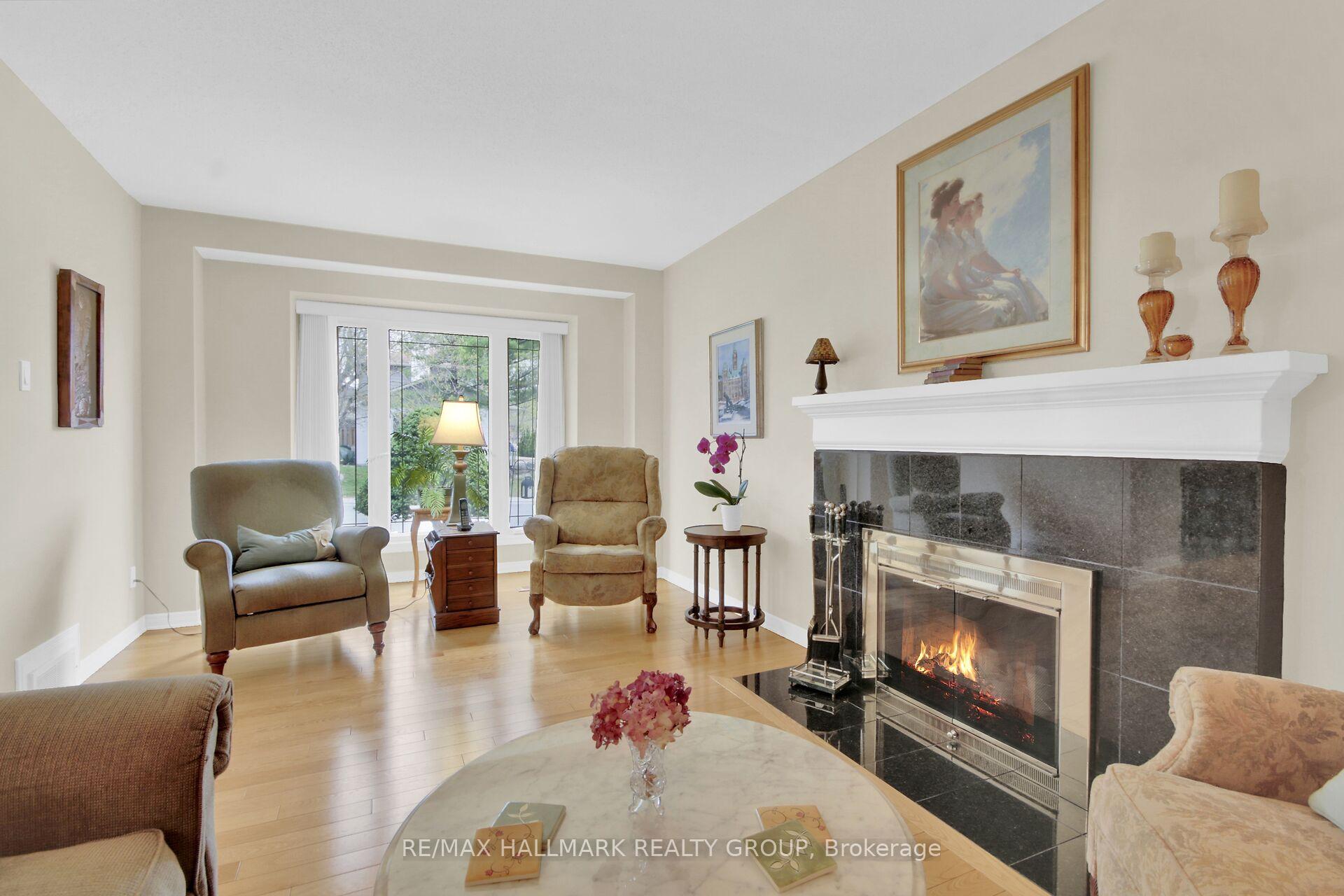 Photo 6 of 56 Foxleigh Crescent, Ottawa, Kanata - Bridlewood — HOMEH