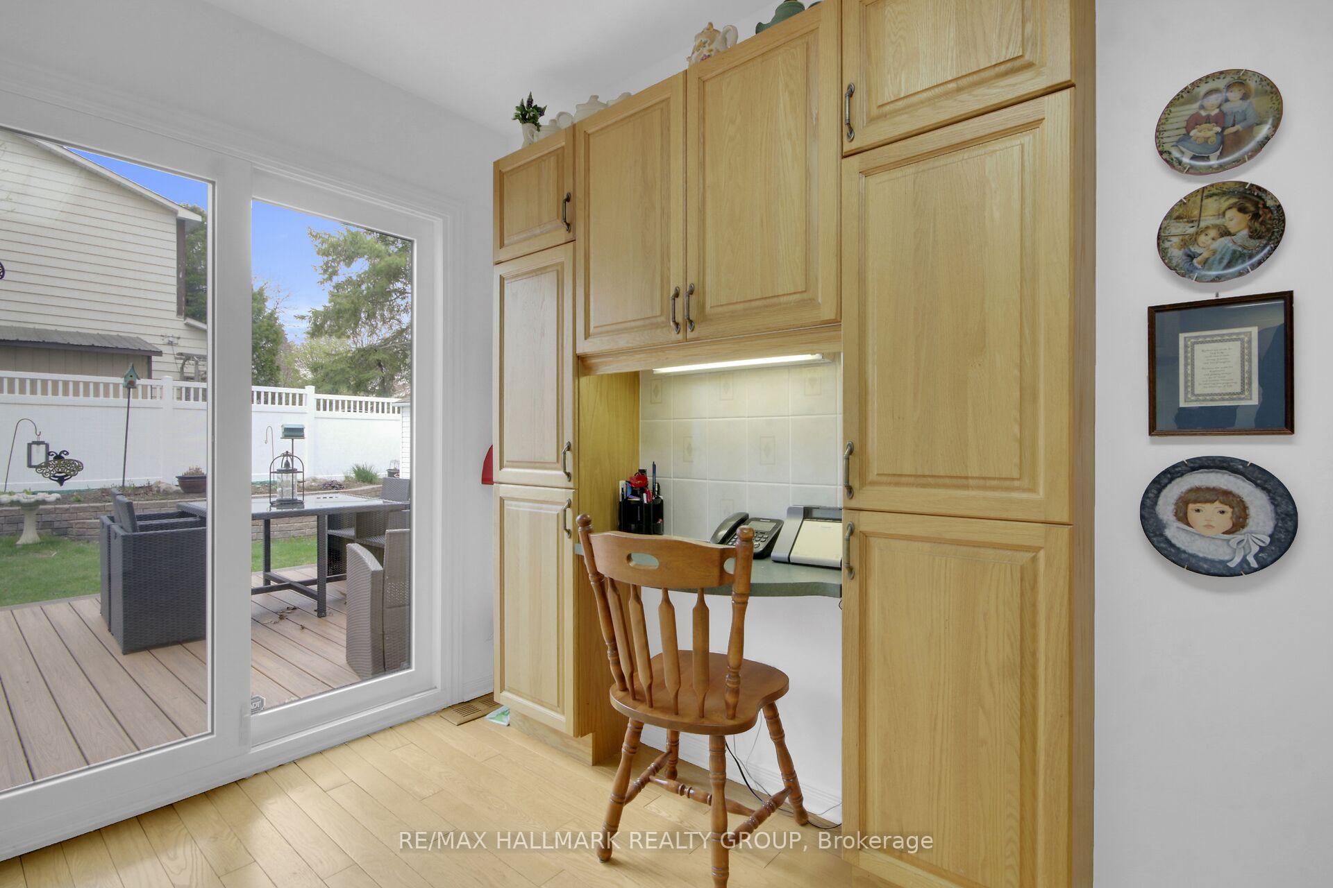 Photo 18 of 56 Foxleigh Crescent, Ottawa, Kanata - Bridlewood — HOMEH