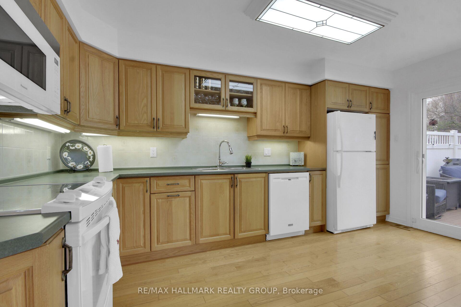 Photo 19 of 56 Foxleigh Crescent, Ottawa, Kanata - Bridlewood — HOMEH