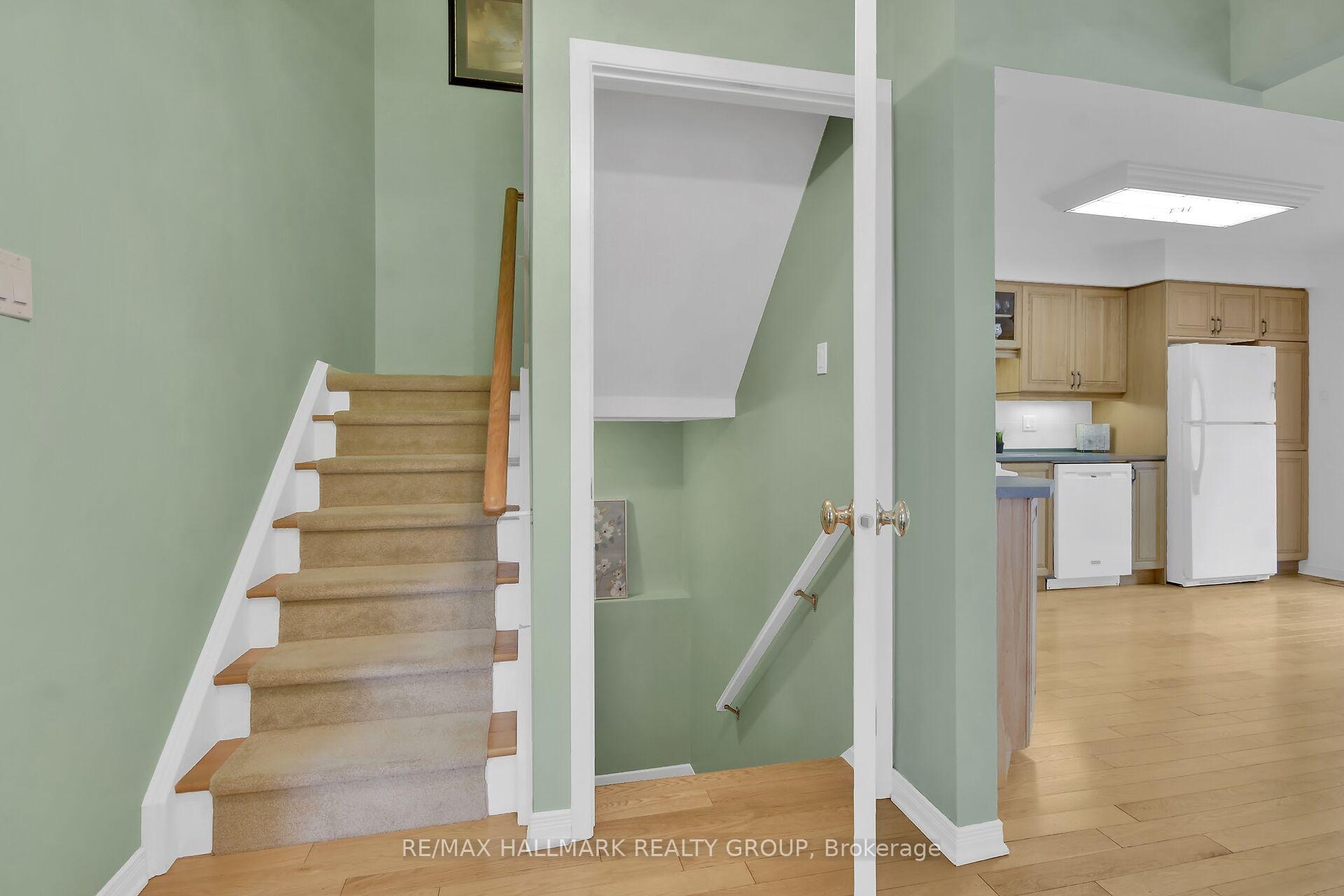 Photo 33 of 56 Foxleigh Crescent, Ottawa, Kanata - Bridlewood — HOMEH