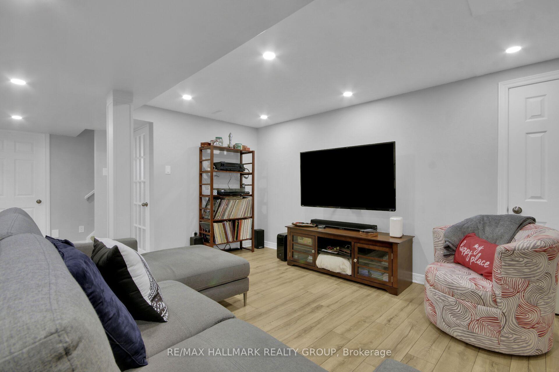Photo 34 of 56 Foxleigh Crescent, Ottawa, Kanata - Bridlewood — HOMEH