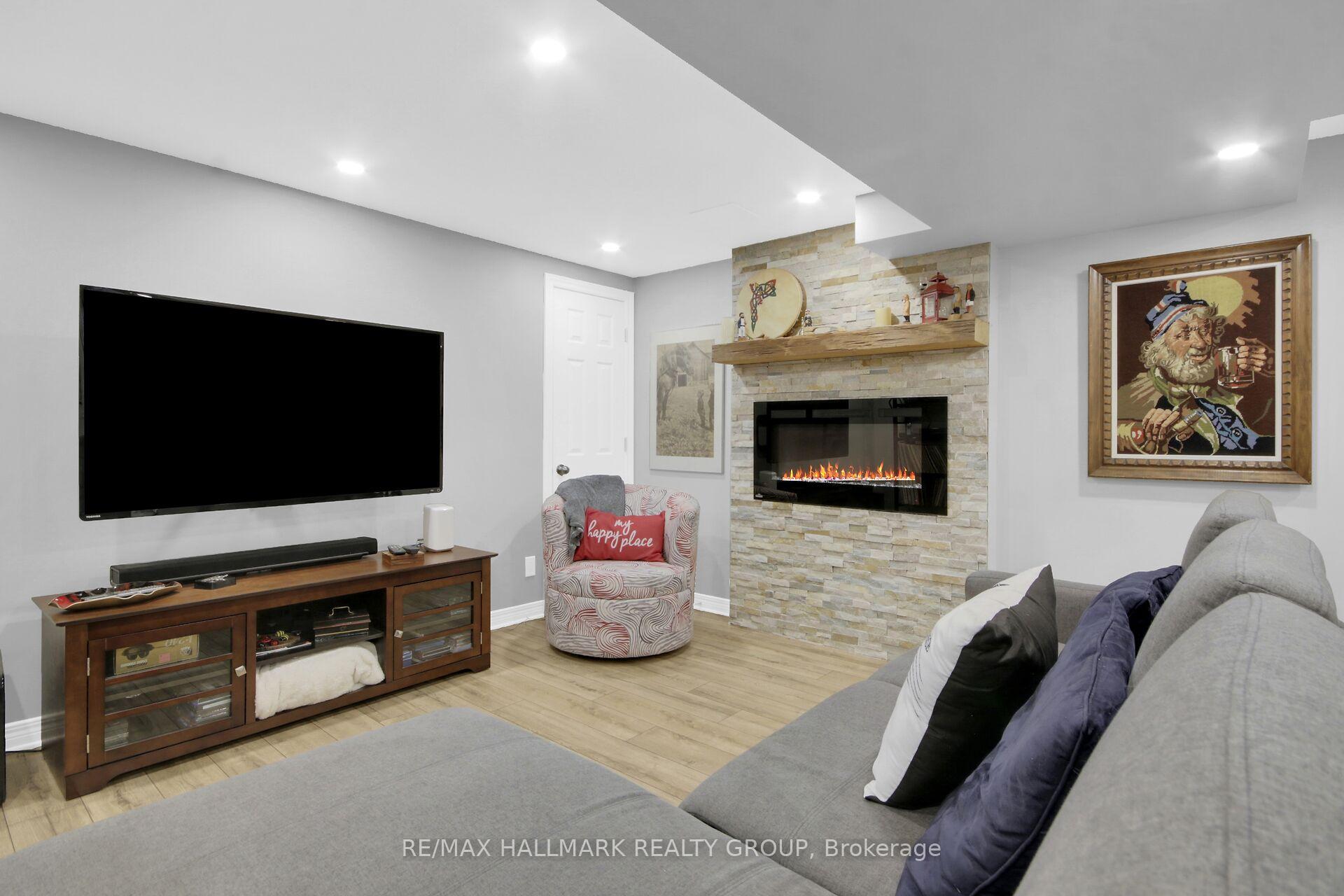 Photo 38 of 56 Foxleigh Crescent, Ottawa, Kanata - Bridlewood — HOMEH