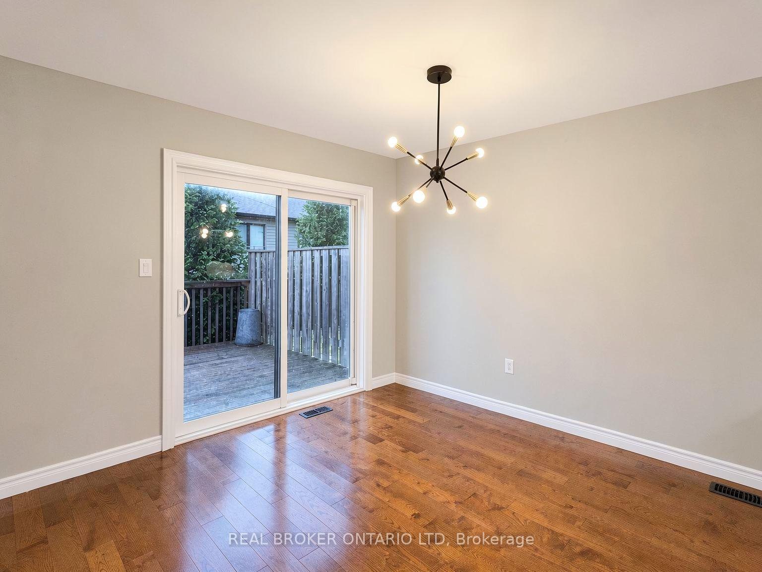 Photo 10 of 1054 Oakcrossing Gate, London, North M — HOMEH