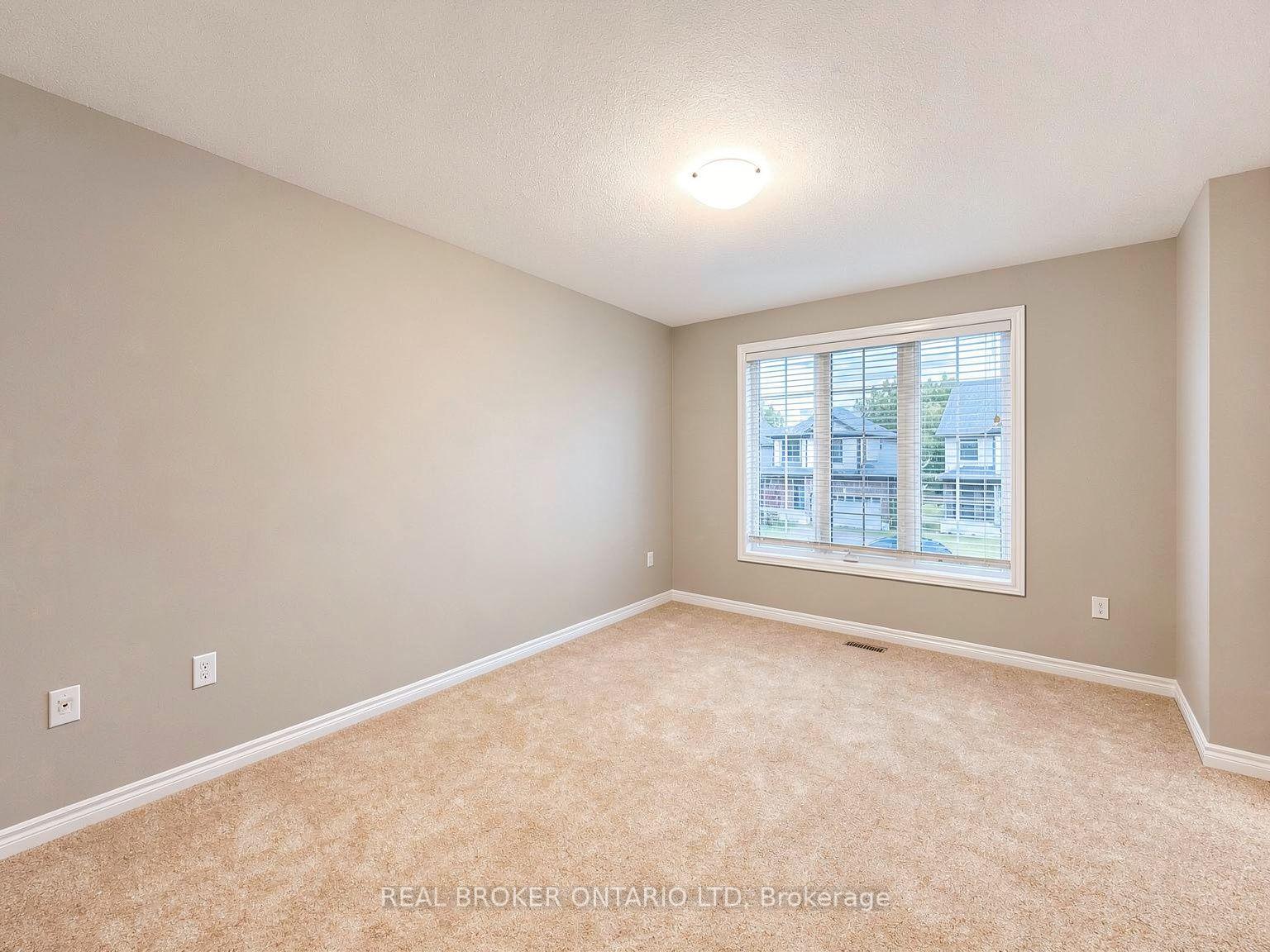 Photo 13 of 1054 Oakcrossing Gate, London, North M — HOMEH