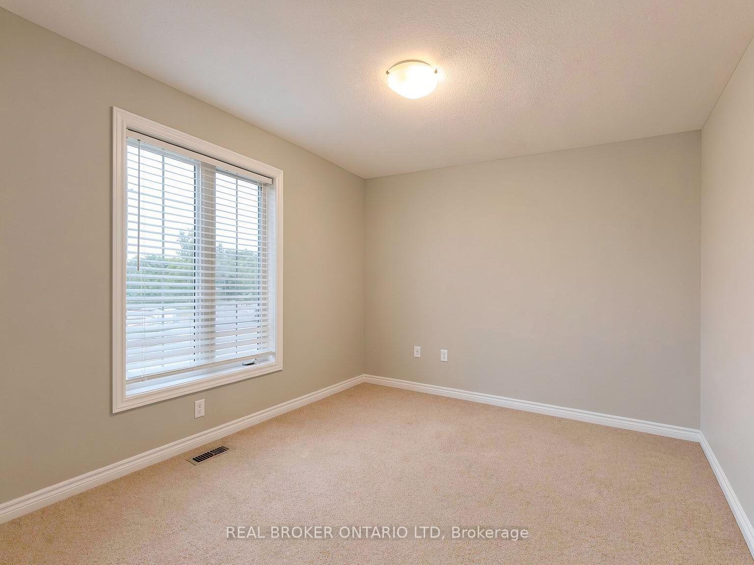 Photo 17 of 1054 Oakcrossing Gate, London, North M — HOMEH