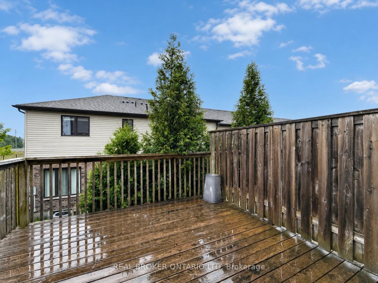 Photo 29 of 1054 Oakcrossing Gate, London, North M — HOMEH