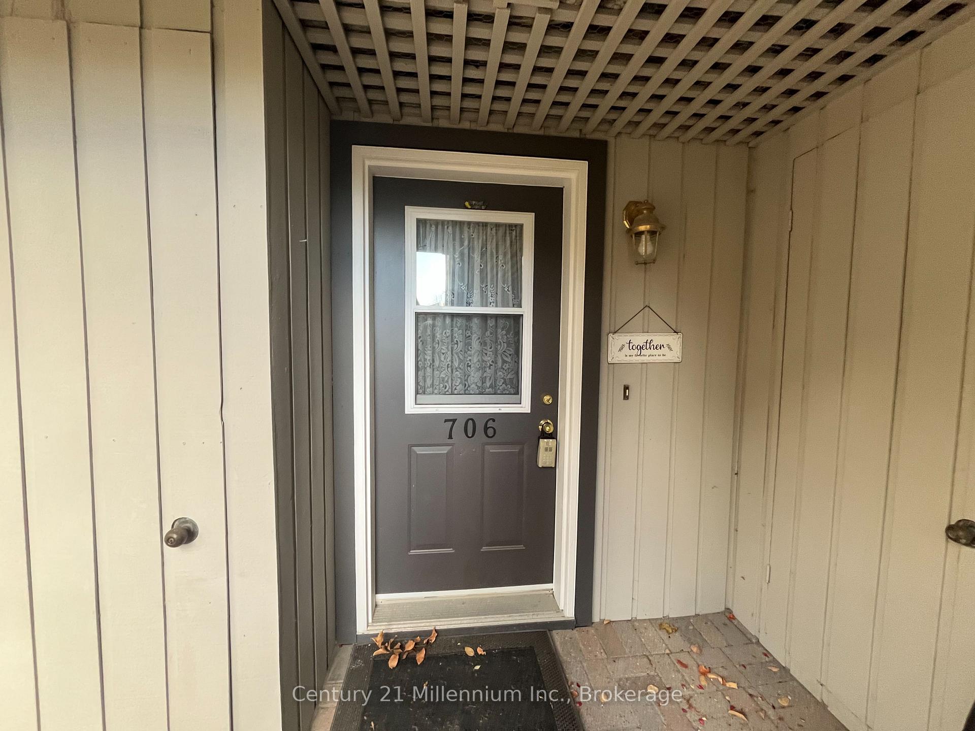 Photo 3 of 706 Johnston Park Avenue, Collingwood — HOMEH
