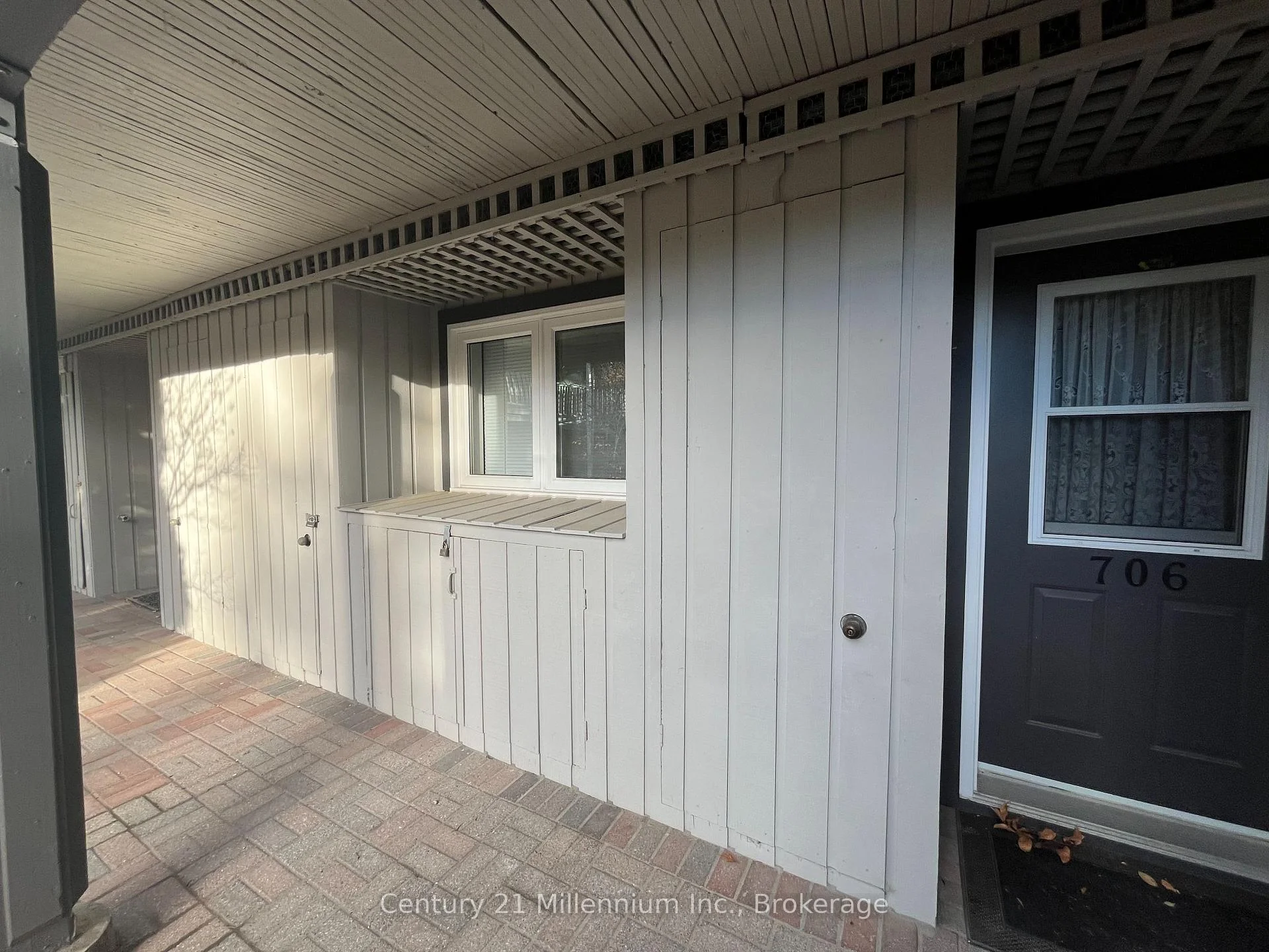 Photo 5 of 706 Johnston Park Avenue, Collingwood — HOMEH