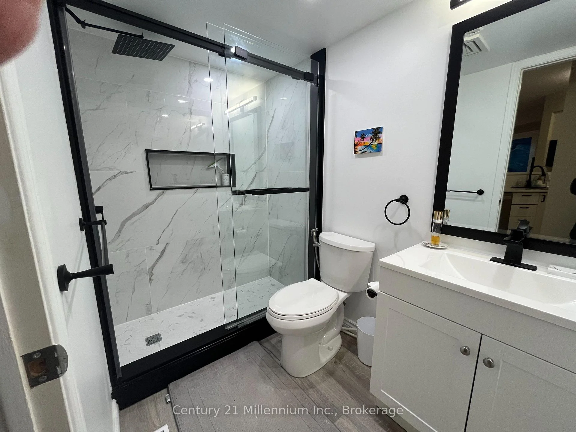 Photo 18 of 706 Johnston Park Avenue, Collingwood — HOMEH