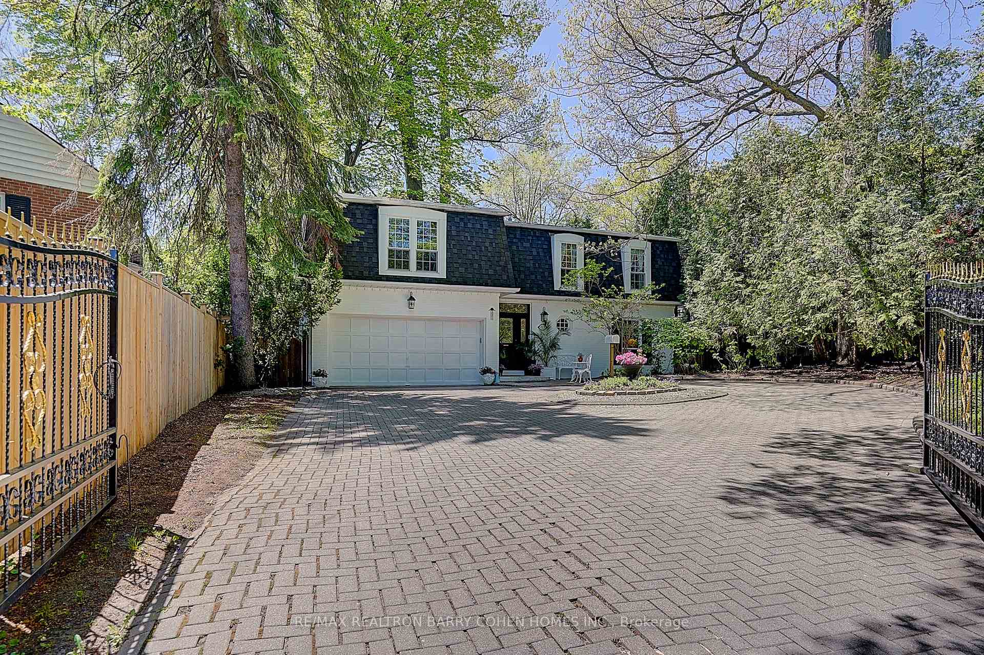 Photo 3 of 321 Lawrence Avenue E, North York, Bridle Path-Sunnybrook-York Mills — HOMEH