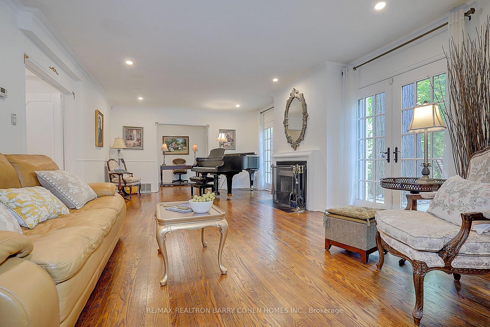 Photo 13 of 321 Lawrence Avenue E, North York, Bridle Path-Sunnybrook-York Mills — HOMEH