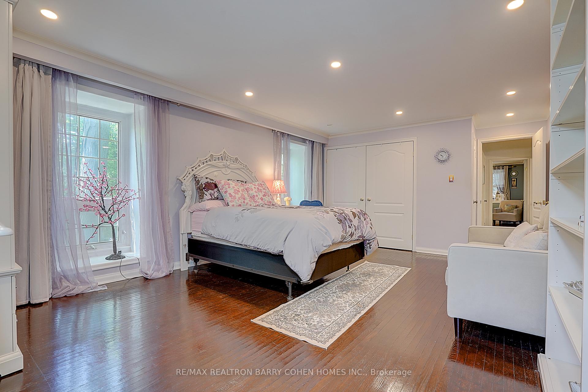 Photo 26 of 321 Lawrence Avenue E, North York, Bridle Path-Sunnybrook-York Mills — HOMEH