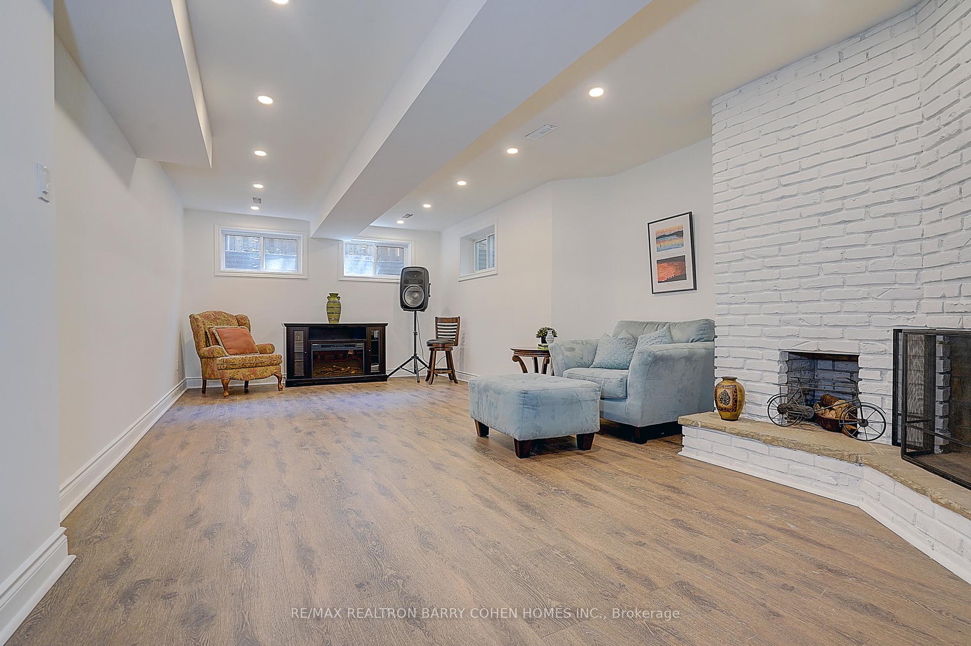 Photo 33 of 321 Lawrence Avenue E, North York, Bridle Path-Sunnybrook-York Mills — HOMEH