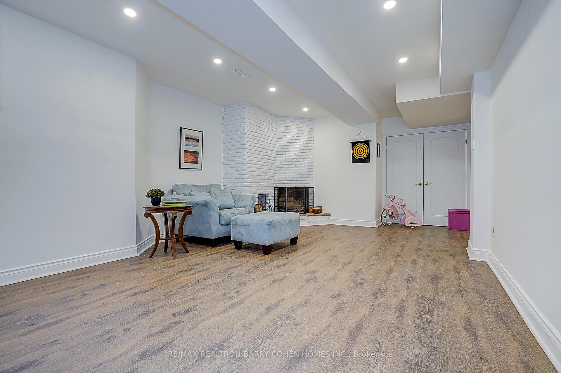 Photo 34 of 321 Lawrence Avenue E, North York, Bridle Path-Sunnybrook-York Mills — HOMEH