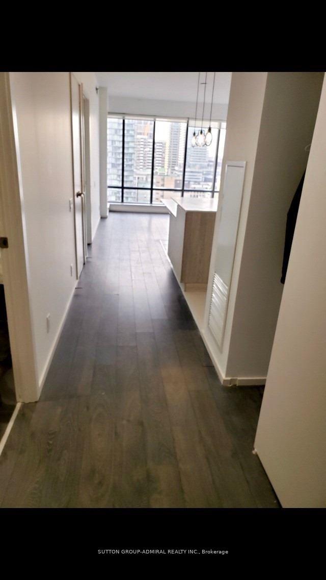 Photo 4 of Unit 1409, 5 St. Joseph Street, Toronto, Bay Street Corridor — HOMEH
