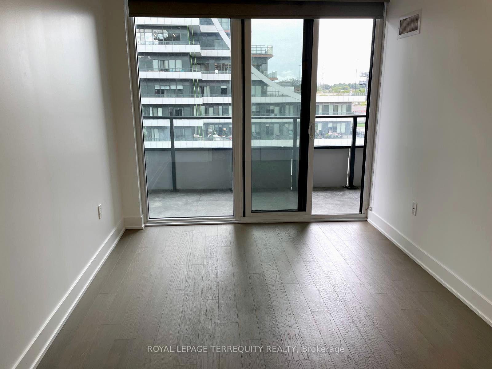 Photo 2 of Unit 503, 20 Shore Breeze Drive, Etobicoke, Mimico — HOMEH