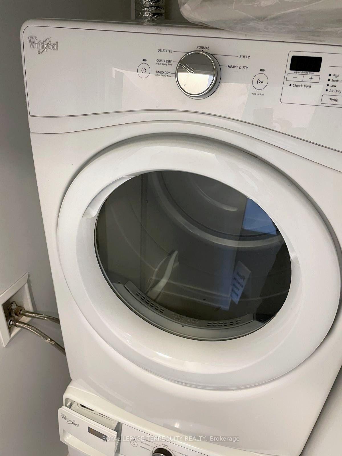 Photo 10 of Unit 503, 20 Shore Breeze Drive, Etobicoke, Mimico — HOMEH