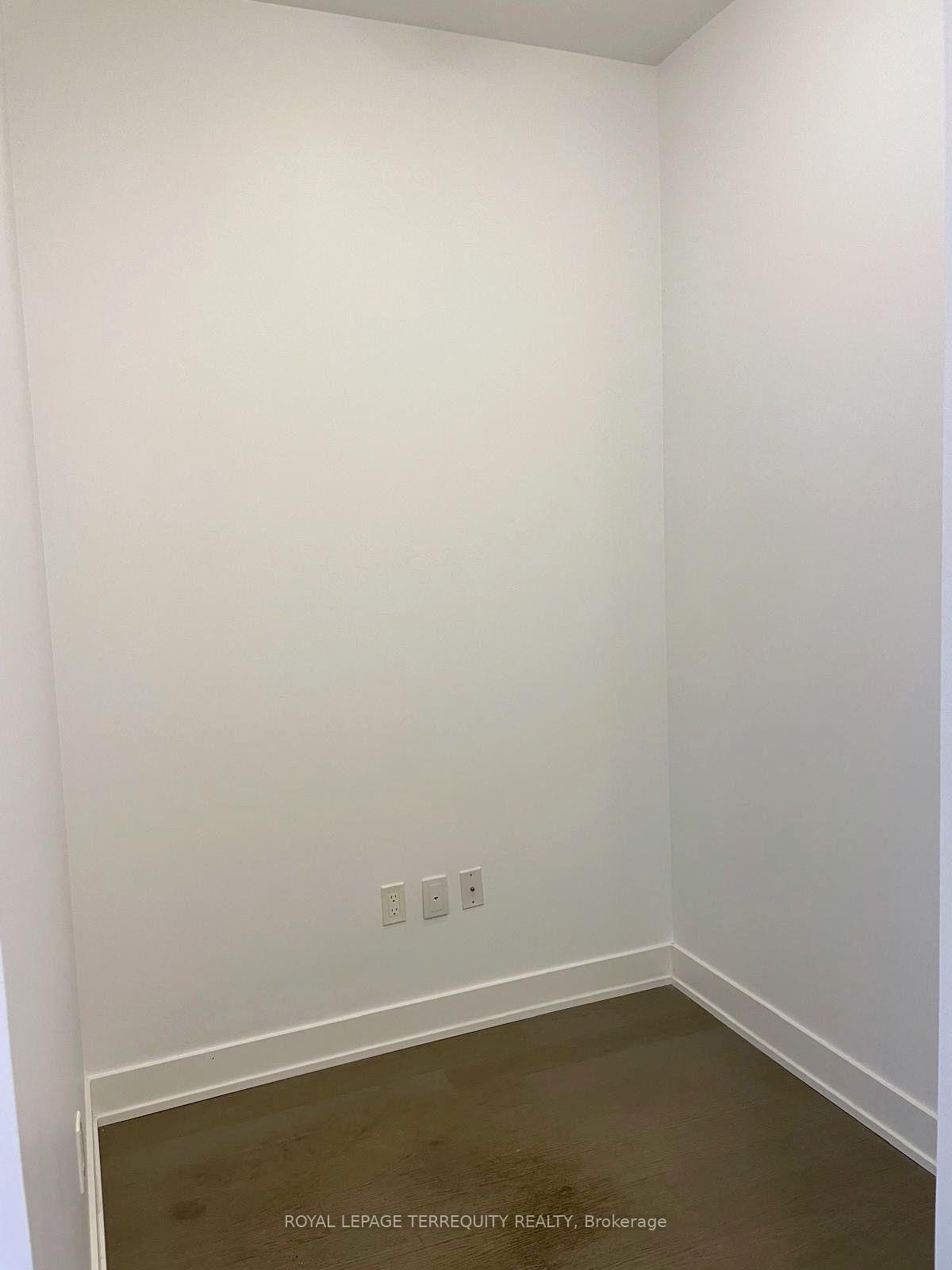Photo 11 of Unit 503, 20 Shore Breeze Drive, Etobicoke, Mimico — HOMEH