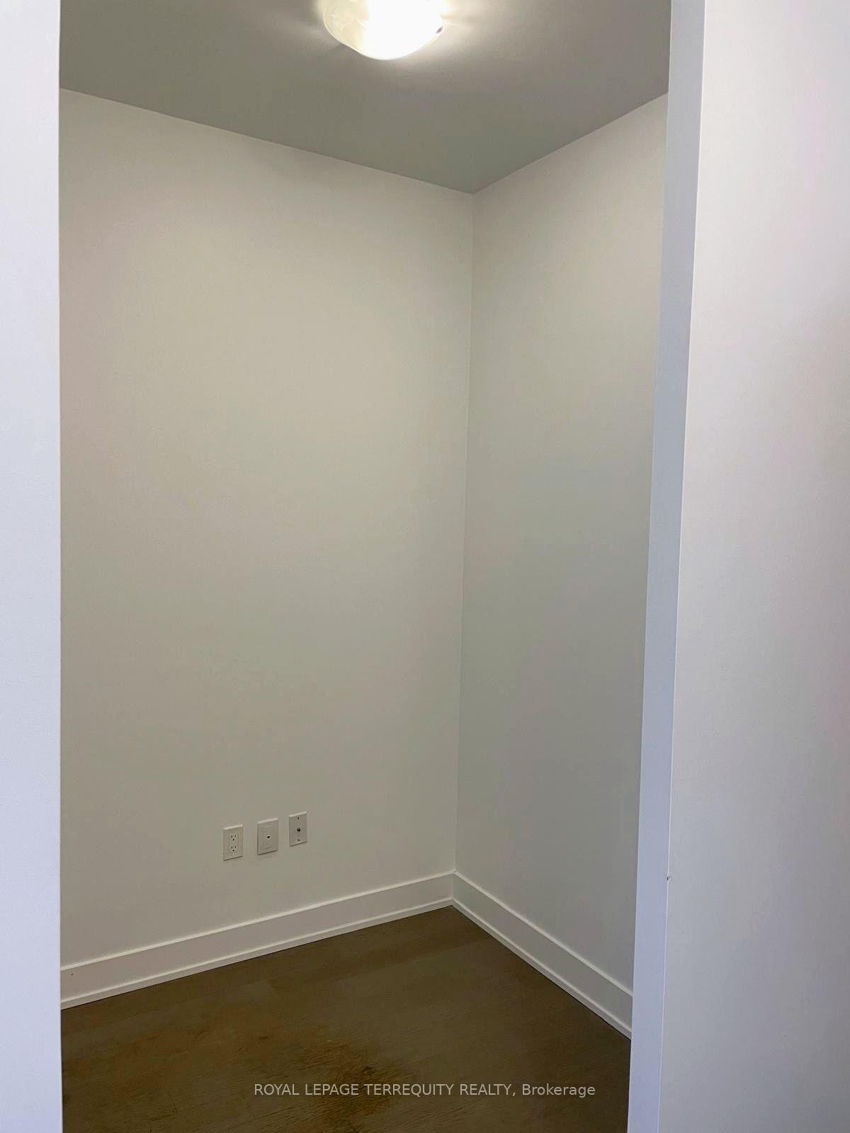 Photo 12 of Unit 503, 20 Shore Breeze Drive, Etobicoke, Mimico — HOMEH