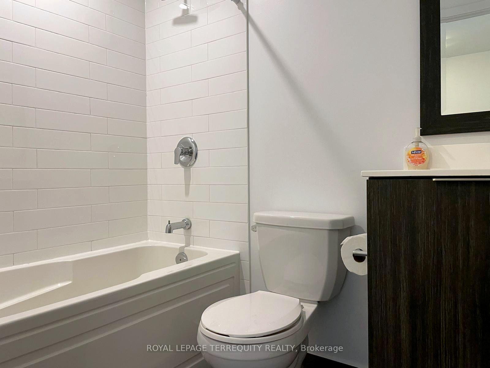 Photo 16 of Unit 503, 20 Shore Breeze Drive, Etobicoke, Mimico — HOMEH