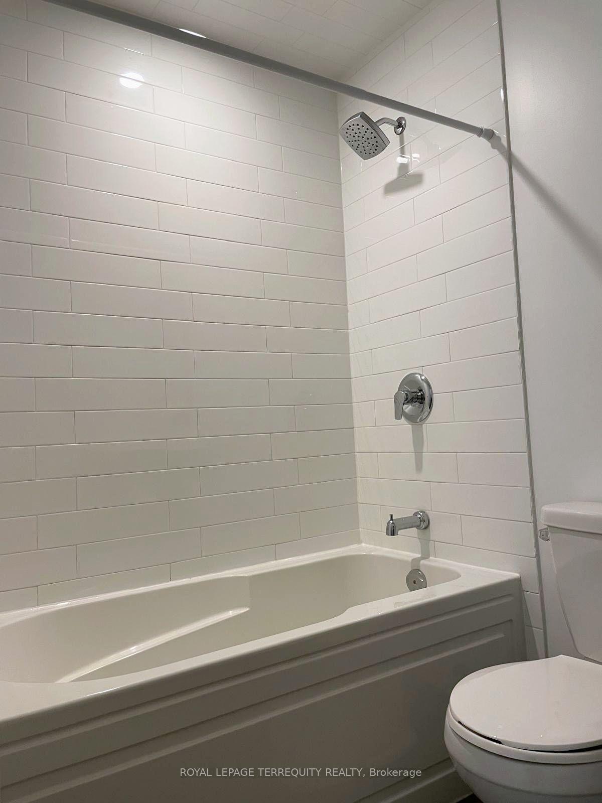 Photo 18 of Unit 503, 20 Shore Breeze Drive, Etobicoke, Mimico — HOMEH