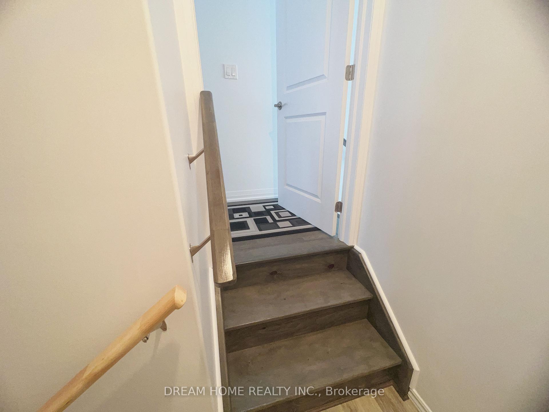 Photo 35 of 9 Copperhill Heights, Barrie, Rural Barrie Southeast — HOMEH