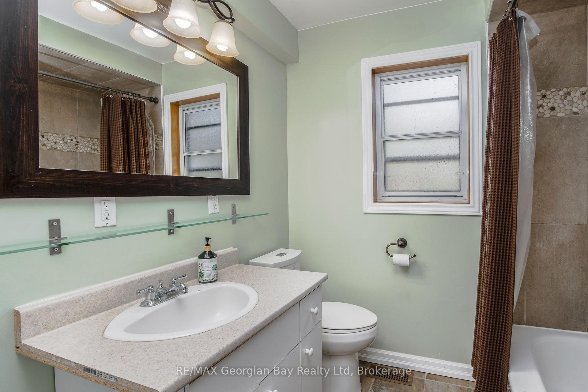 Photo 20 of 754 Lafontaine Road W, Tiny, Rural Tiny — HOMEH