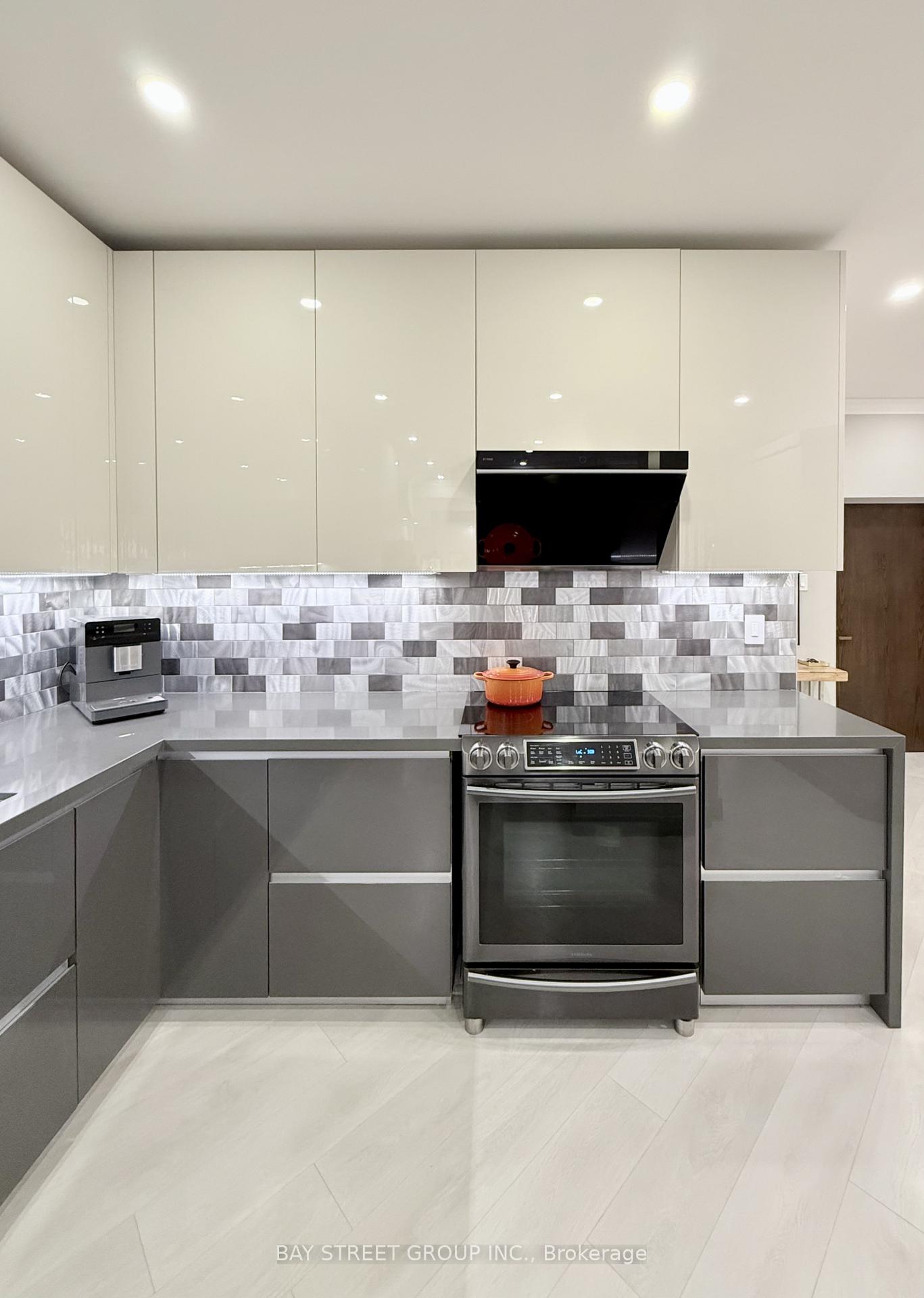 Photo 7 of Unit 606, 55 Harbour Square, Toronto, Waterfront Communities — HOMEH