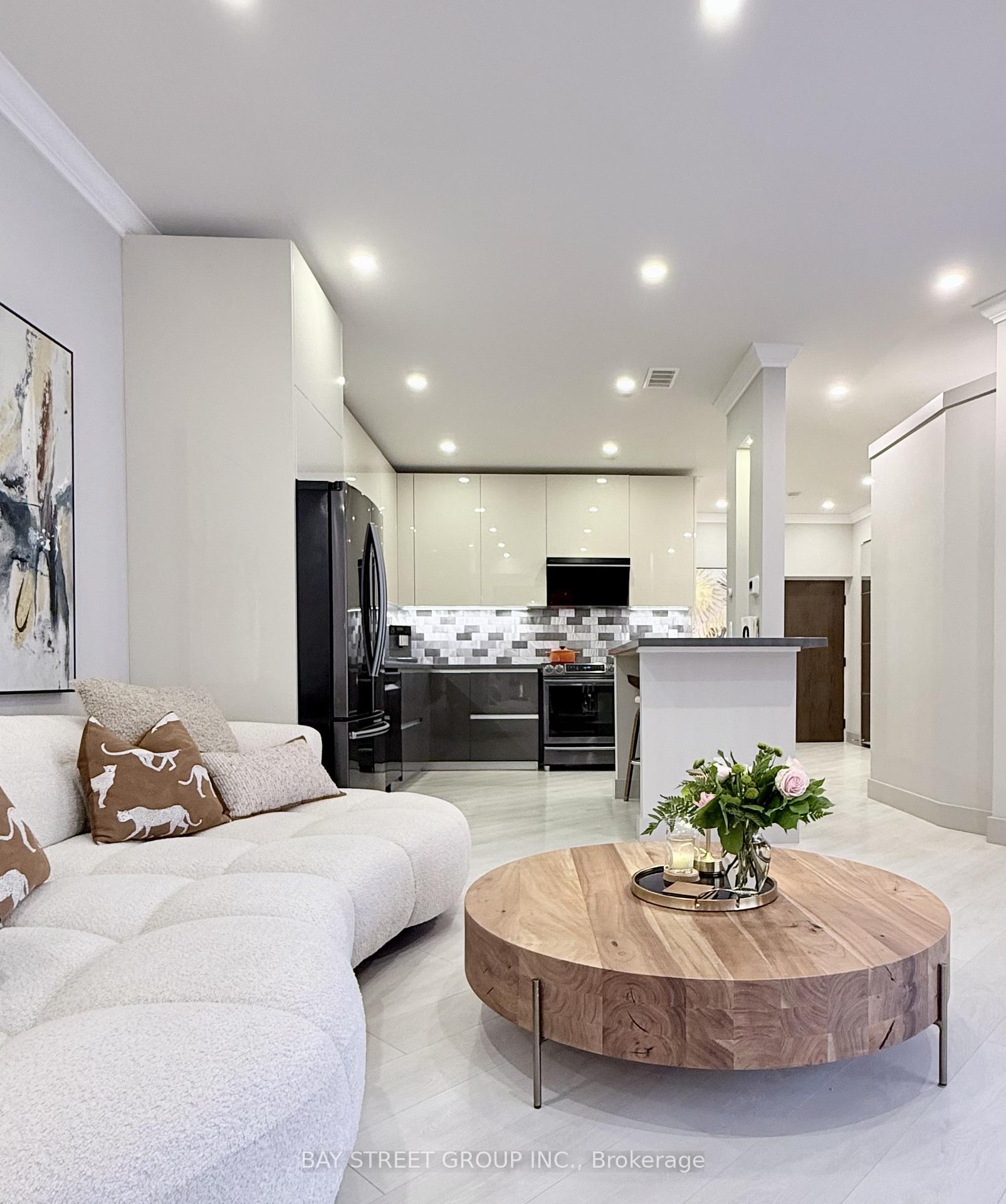 Photo 11 of Unit 606, 55 Harbour Square, Toronto, Waterfront Communities — HOMEH
