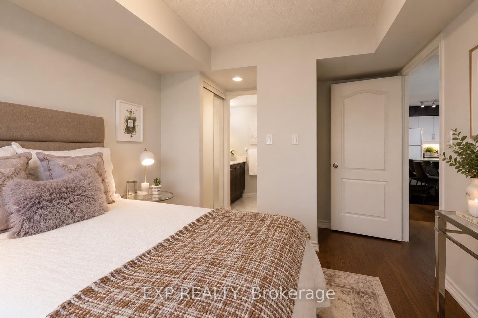 Photo 9 of Unit 510, 8 Rean Drive, North York, Bayview Village — HOMEH
