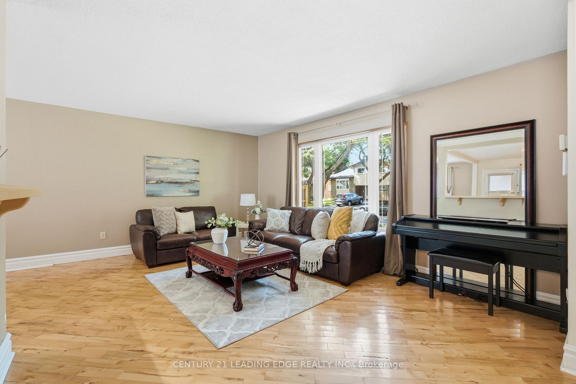 Photo 9 of 7 Dawson Street, Whitby, Lynde Creek — HOMEH