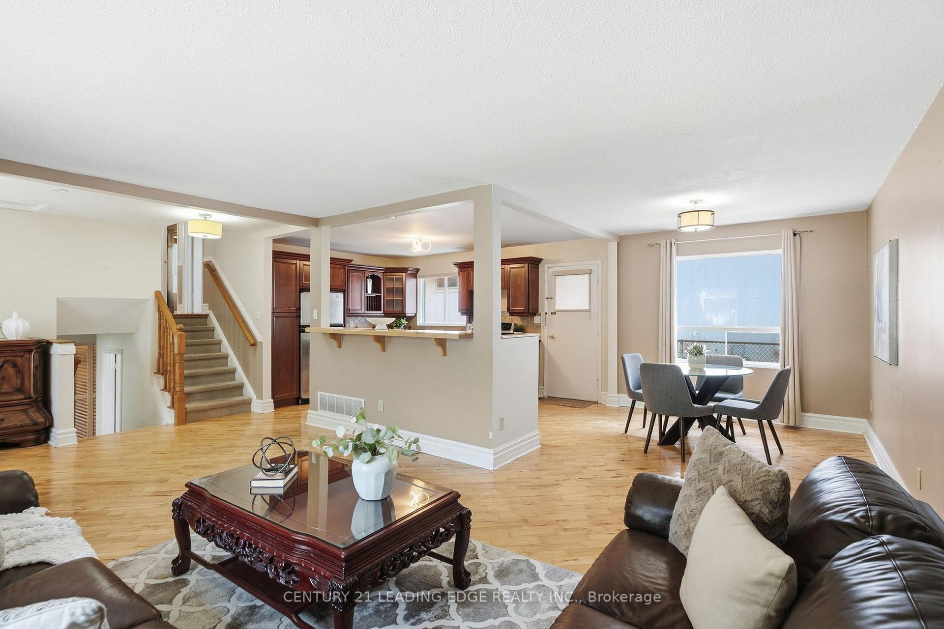 Photo 11 of 7 Dawson Street, Whitby, Lynde Creek — HOMEH