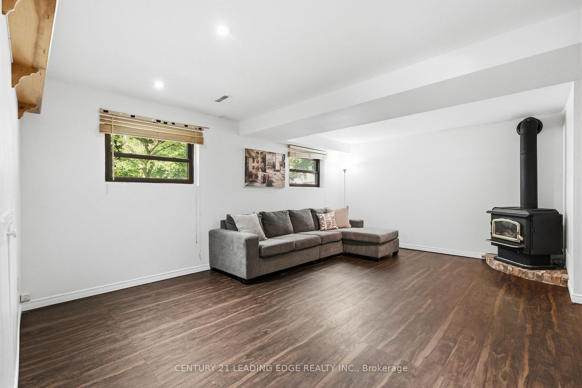 Photo 32 of 7 Dawson Street, Whitby, Lynde Creek — HOMEH