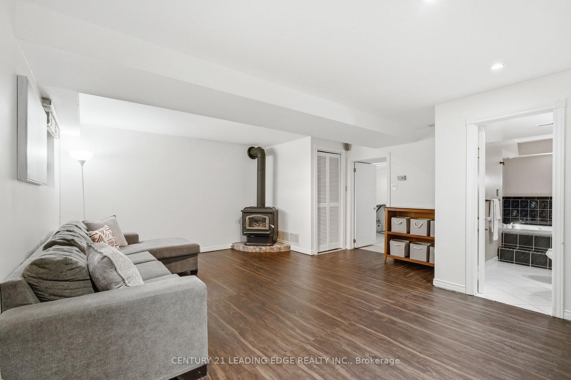 Photo 33 of 7 Dawson Street, Whitby, Lynde Creek — HOMEH